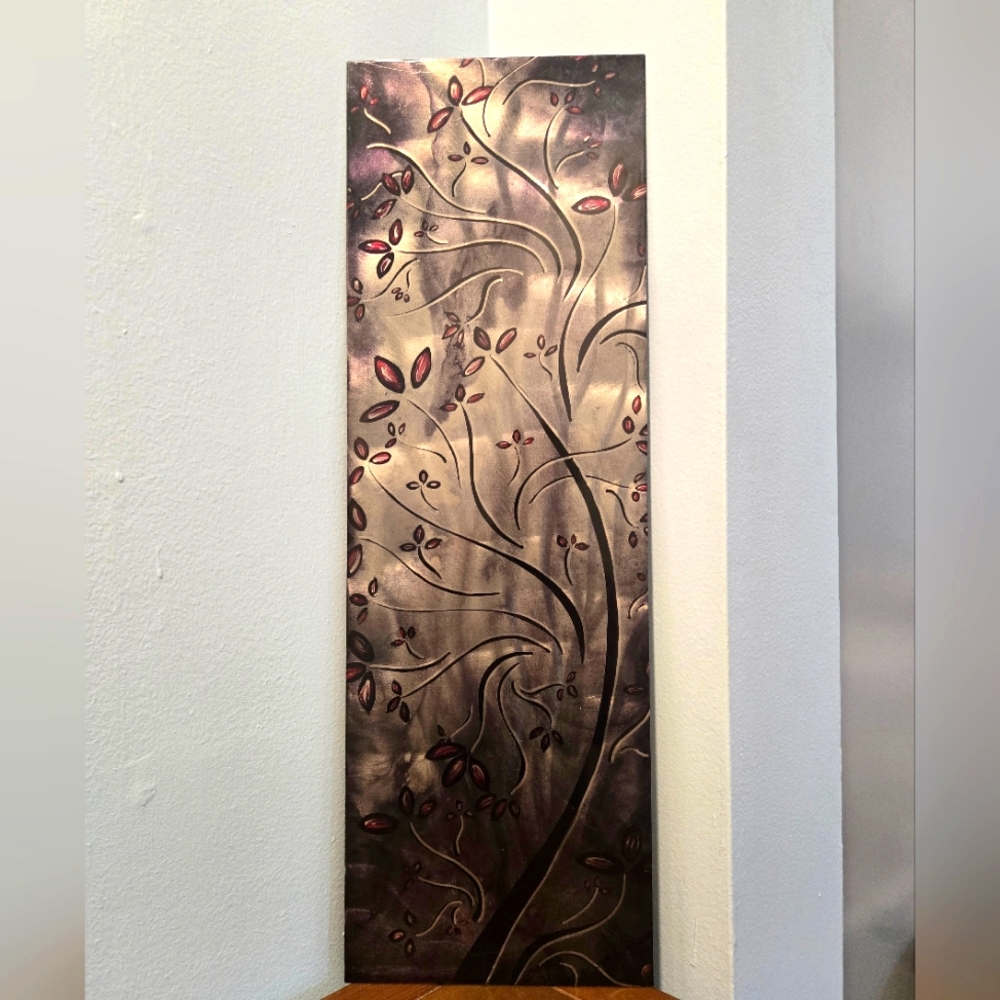 Elegant Metal Wall Art - Black,  Red &‎ Silver - NEW